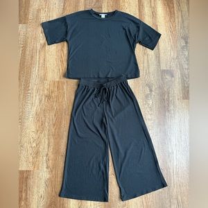 EUC matching set from Piper & Scoot